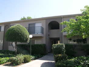 Tierra Del Sol Apartments