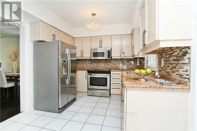 Photo du bâtiment - 80 Larratt Ln
