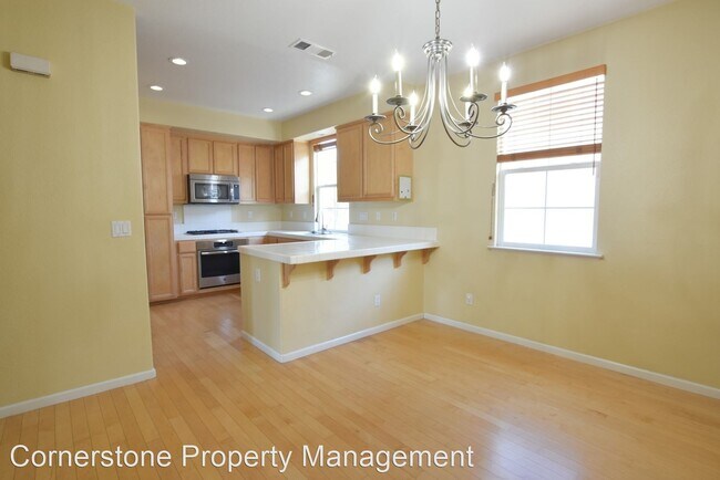 Building Photo - 2273 Golden Crest Common