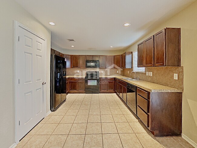 Building Photo - 11766 Wayward Daisy