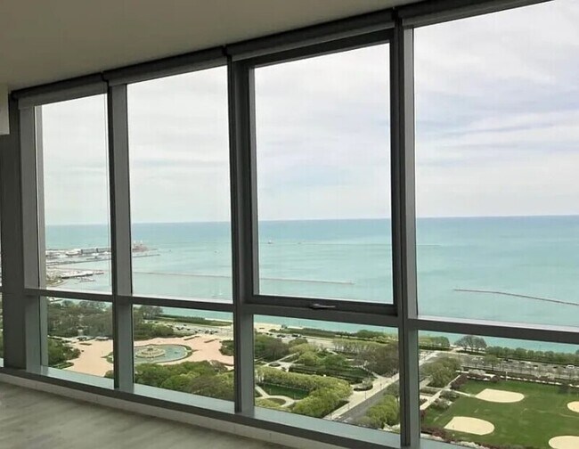 Foto del edificio - 1001 N Lake Shore Dr