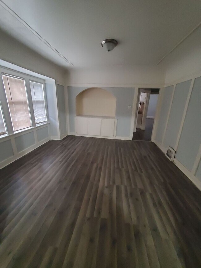 Building Photo - 3825-3827 N 10th St. (Duplex)
