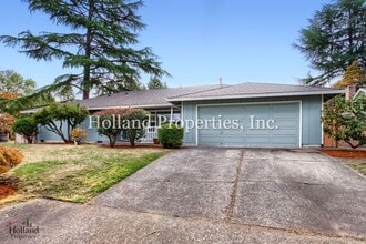 Building Photo - 2468 SE Heather Ct