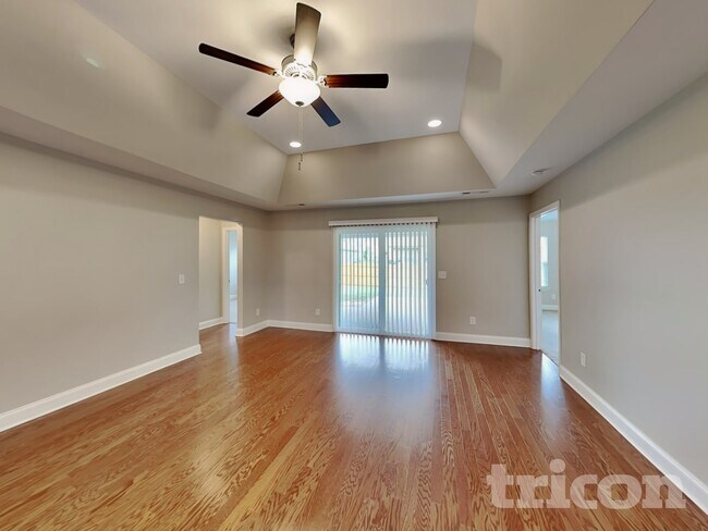 Foto del edificio - 1021 Laurelwood Dr