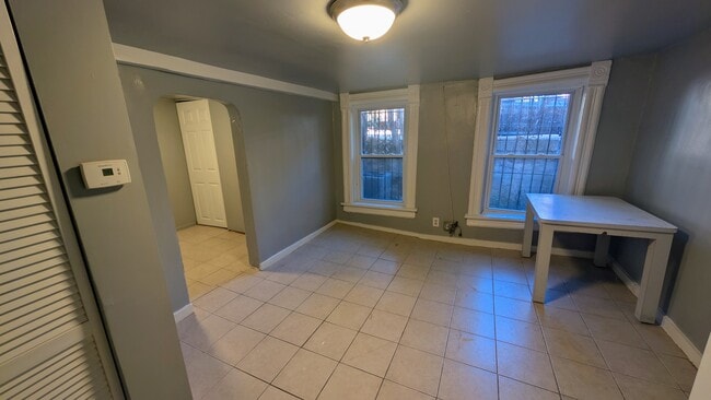 Foto del edificio - 1629 W Beach Ave