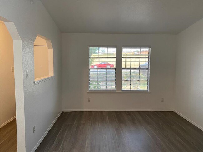 Building Photo - 9511 Aberdeen Way