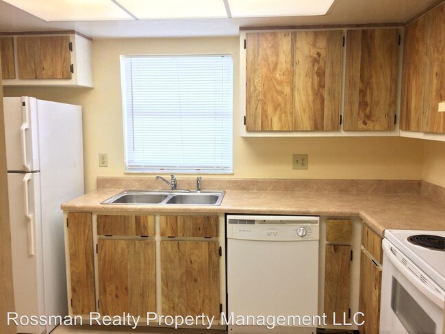 Foto del edificio - 1 br, 1 bath Apartment - 405 NE 25th Ave