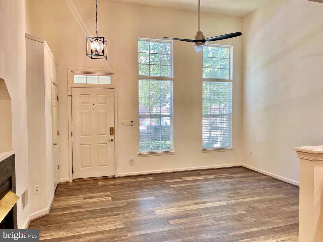Foto principal - 1883 Crescent Park Dr