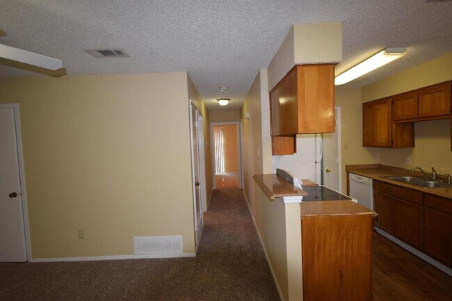 Foto del edificio - 4909 Jamesway Rd