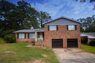 Building Photo - 101 S Plaza Dr