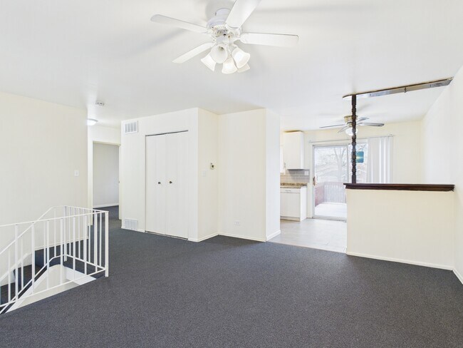 Building Photo - 17681 Country Club Ln