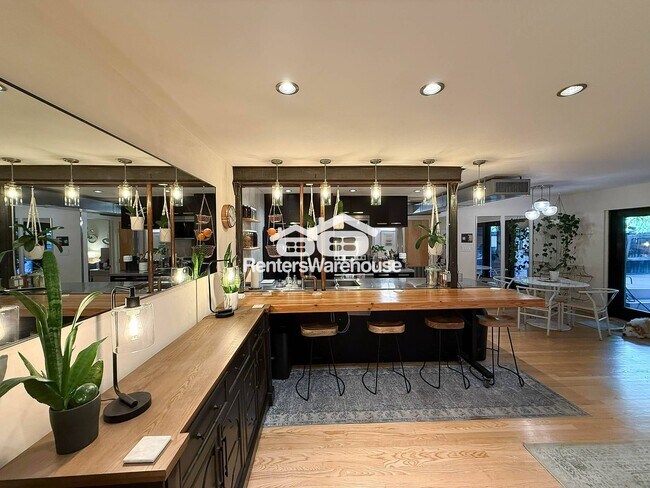 Foto del edificio - 2227 Canyon Blvd