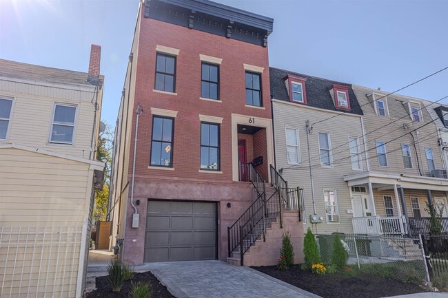 Foto del edificio - 61 Belmont Ave