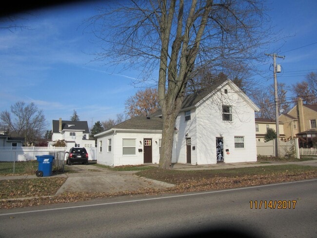 Building Photo - 509 E Michigan St