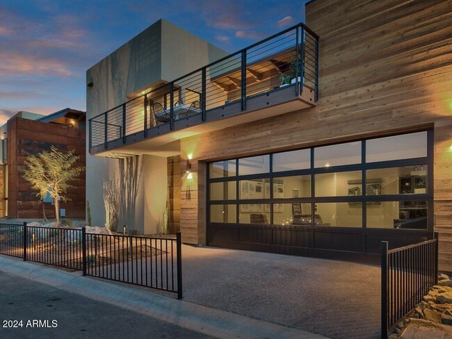 Foto del edificio - 6525 E Cave Creek Rd