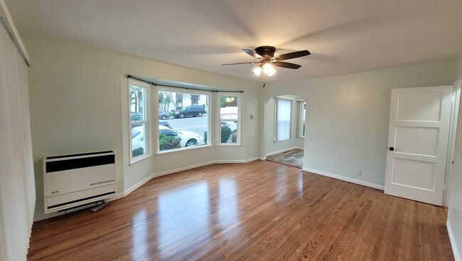 Building Photo - a13508