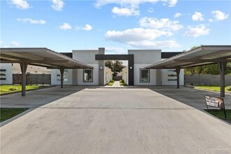 Building Photo - 12 W Marlin St