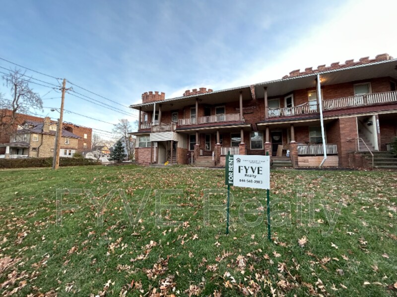 14811 Clifton Blvd Unit Apt 5, Lakewood, OH 44107 Condo for Rent in