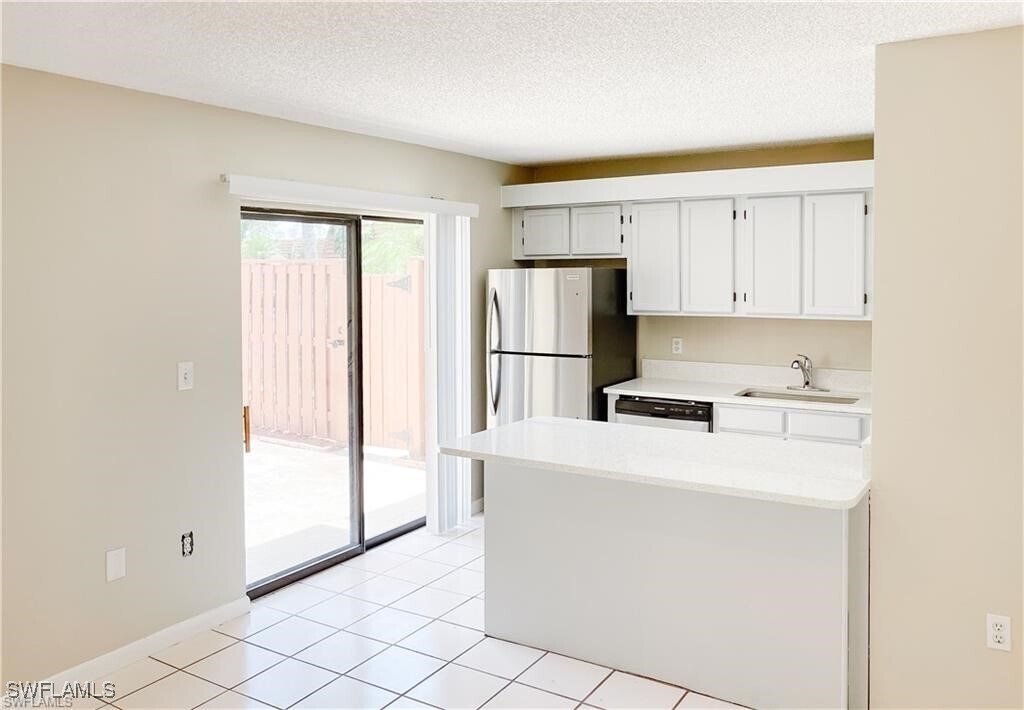 Foto principal - 5230 Cedarbend Dr