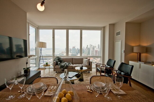 Foto del edificio - 605 W 42nd St