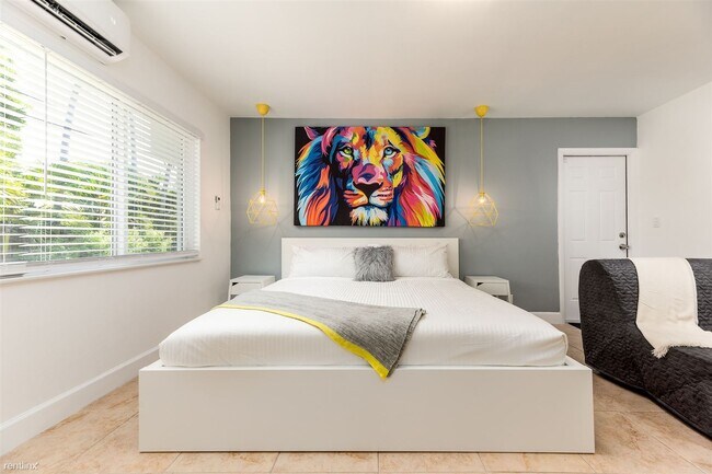 Foto del edificio - Studio, 1 bath  - 4400 NE 20th Ave # 1-5