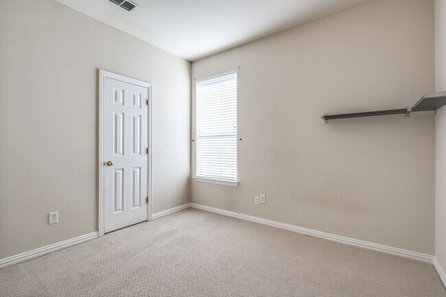Building Photo - WANTED: 4 bed/2 bath House in East Plano