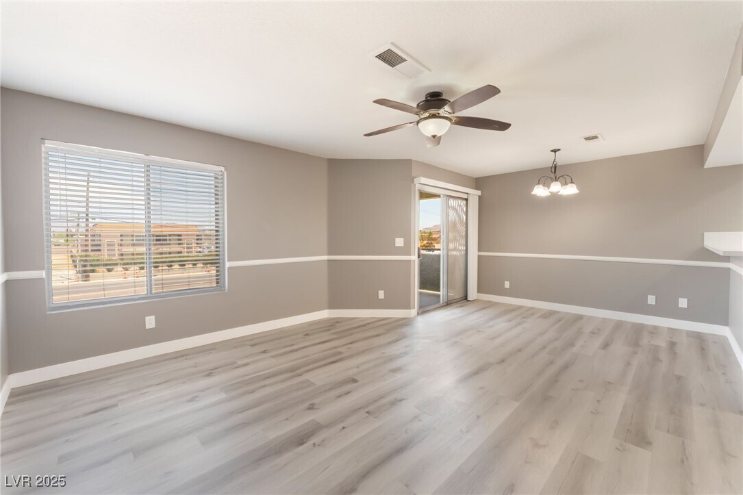 Foto principal - 5689 E Lake Mead Blvd