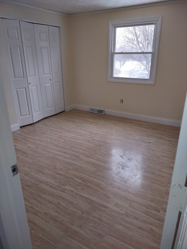 Building Photo - 190 Willow Pond Way