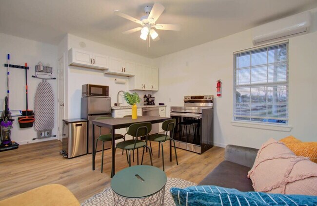 Building Photo - 6403 Avenue C