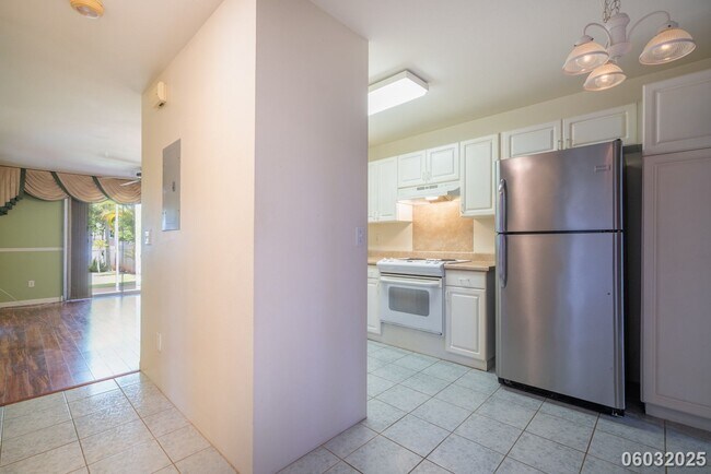 Foto del edificio - (2 bd / 2 ba / 2 parking Condo in Waikele)