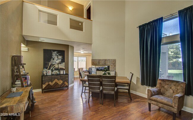 Building Photo - 13556 W Desert Flower Dr