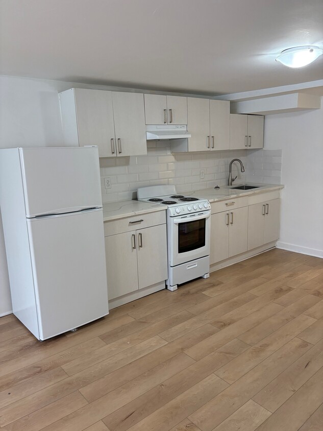 Building Photo - 3355 Bd Rosemont