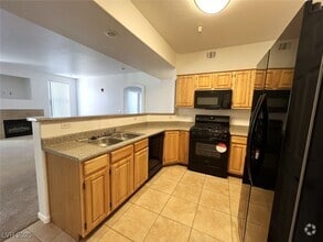 Building Photo - 5855 Valley Dr