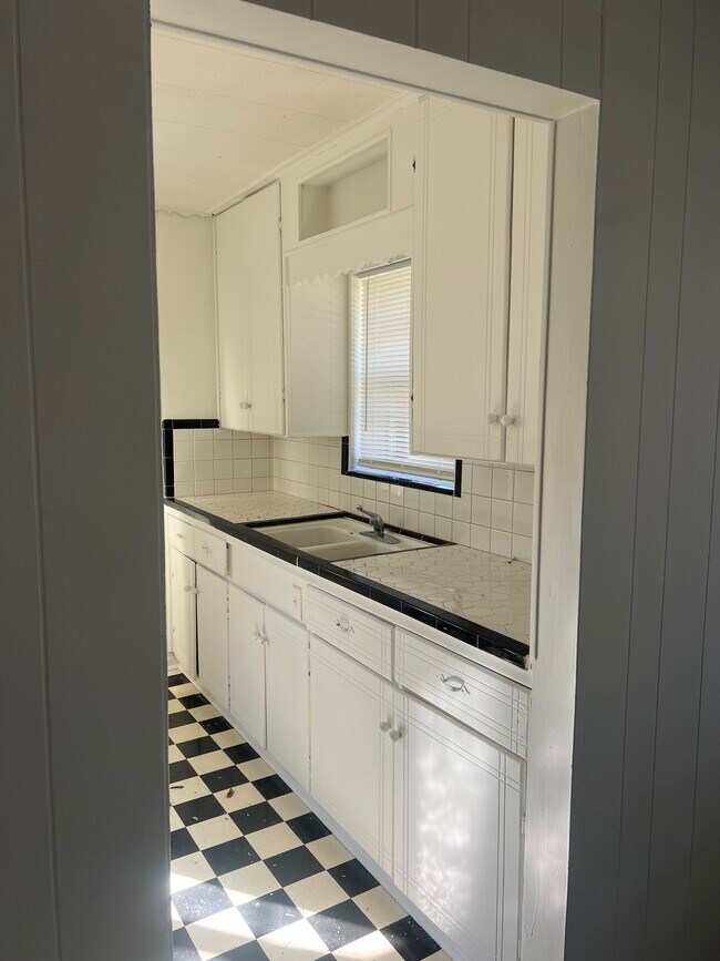 Foto del edificio - 126 E Colonial Dr