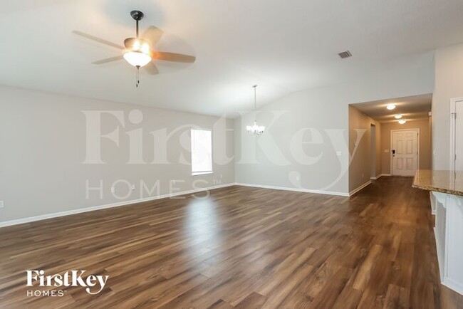 Foto del edificio - 13382 Avery Park Ln