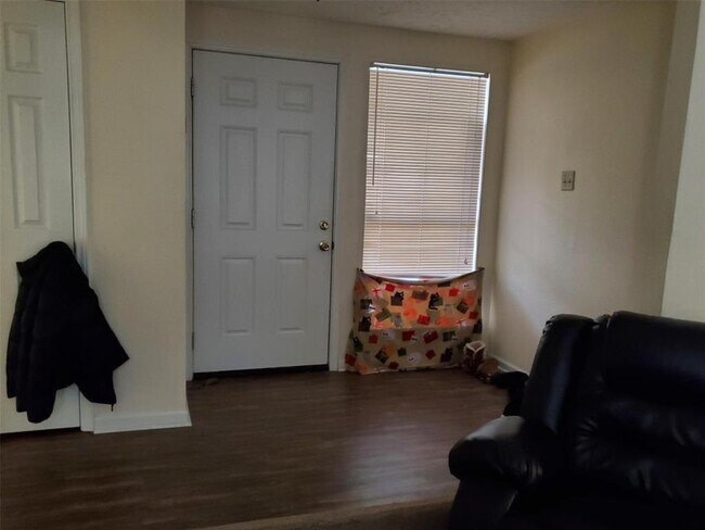 Foto del edificio - 322 Bay Ridge Dr