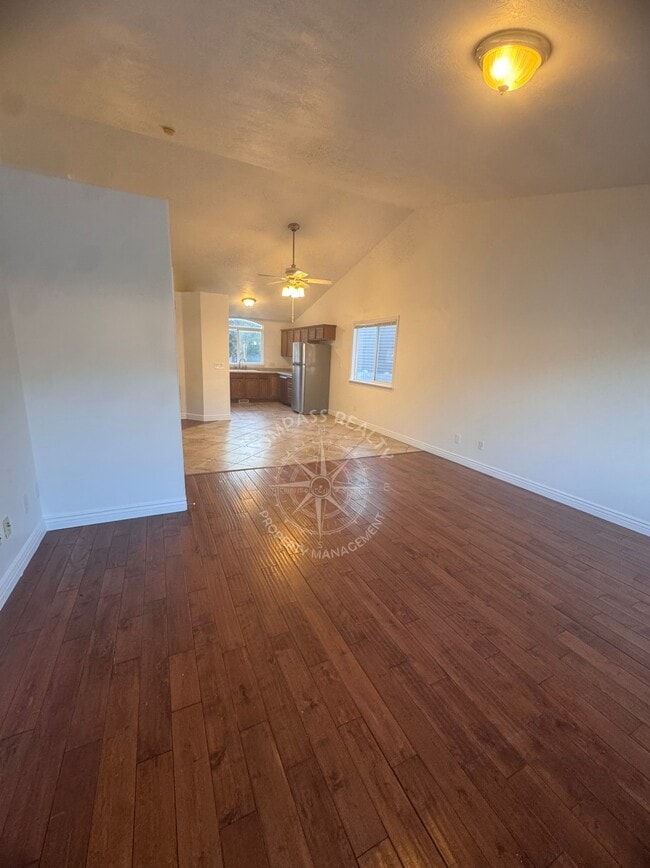 Building Photo - 185 Crystal Bay Dr