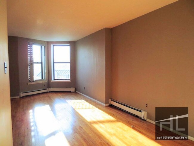 Foto del edificio - 329 3rd St