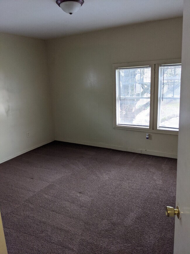 Building Photo - 2917 boulevard Pl / Rickey Pascarella