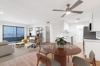 Building Photo - 5807 Laurel Canyon Blvd