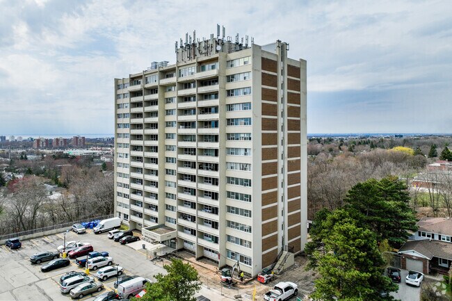 Photo du bâtiment - Ridge Hill Towers