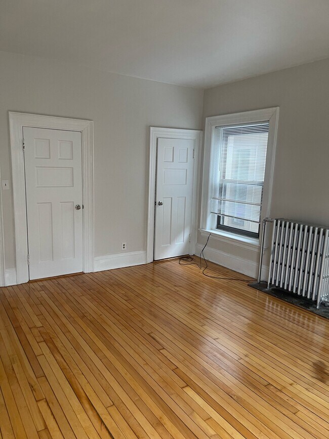 Foto del edificio - 464 Park Dr