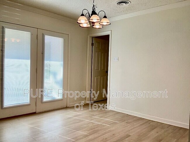 Foto del edificio - 310 Highland Estates Dr