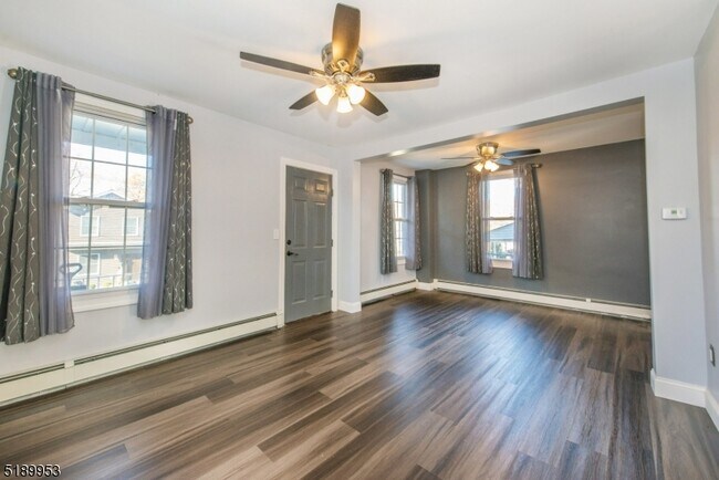 Building Photo - 12 Highland Ave