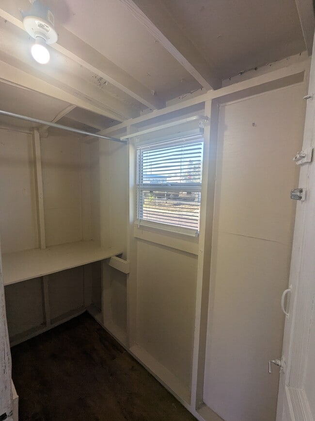 Building Photo - 120 Fortner Ave