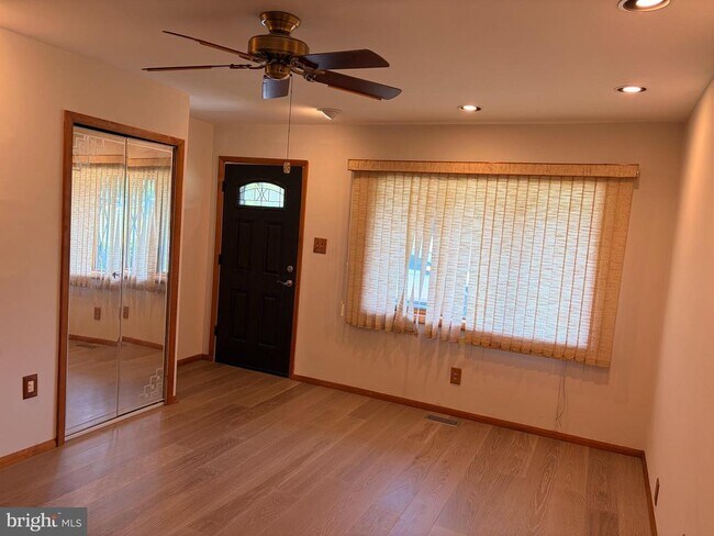 Foto del edificio - 31 Fairmount Dr