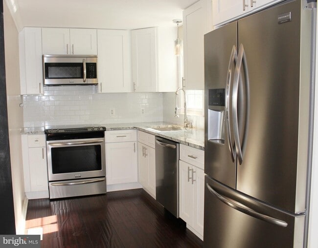 Photo - 2055 S Lincoln St Townhome