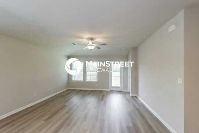 Building Photo - 3 Bedroom Pet-Friendly Home in Hutto, TX with Main Street Renewal