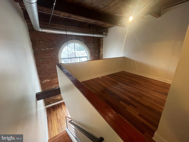 Building Photo - 3426 Conrad St