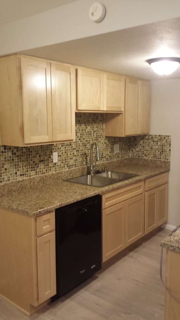 Building Photo - AMAZING 3 Bed 2 Bath Townhome in Lafayette- Available August 10th
